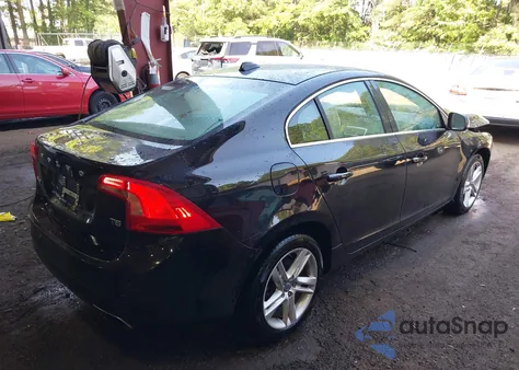 2014 Volvo S60 T5 from USA, damaged, VIN YV1612FS3E2277310